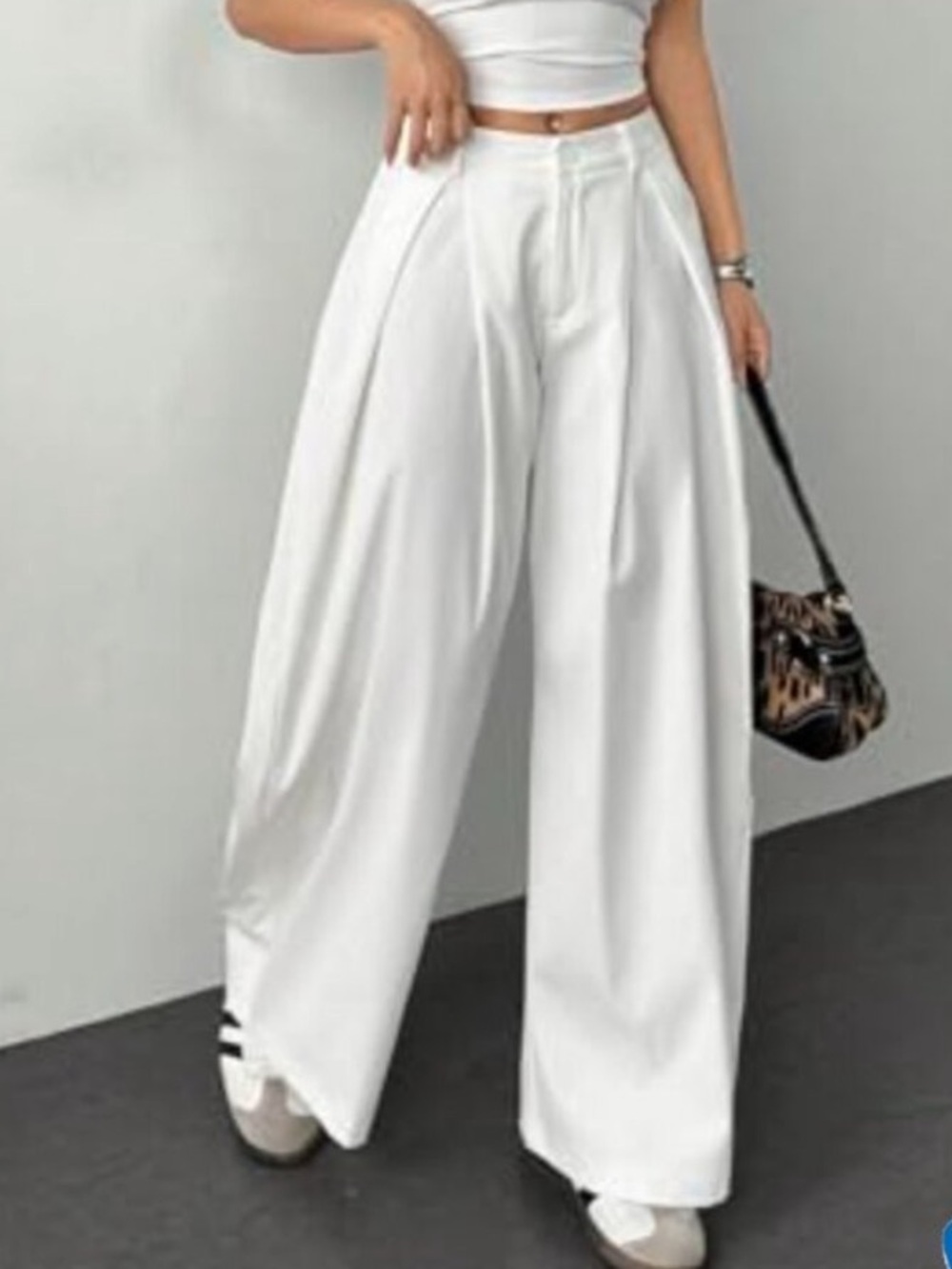 Zara White Wide-Leg Pleated High-Waist Pants